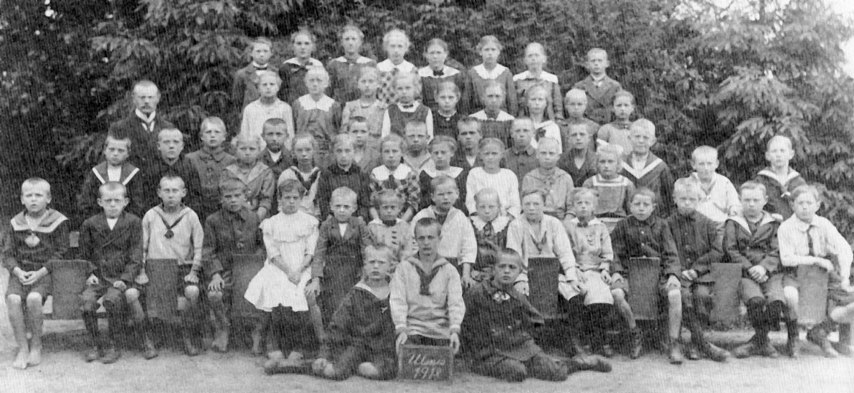 Klasse 1 der Schule Ulsnis im Jahr 1918