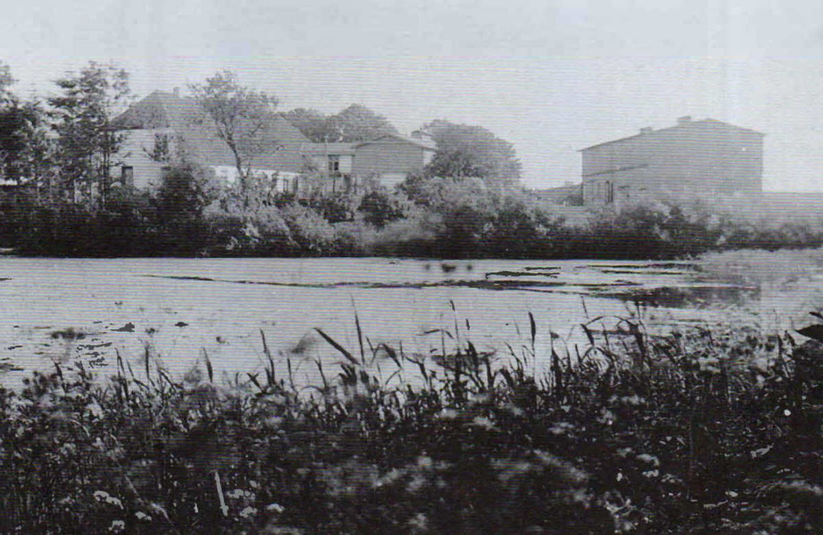 Wohnhaus und Scheune in Hesselmühle Wohnhaus und Scheune in Hesselmühle