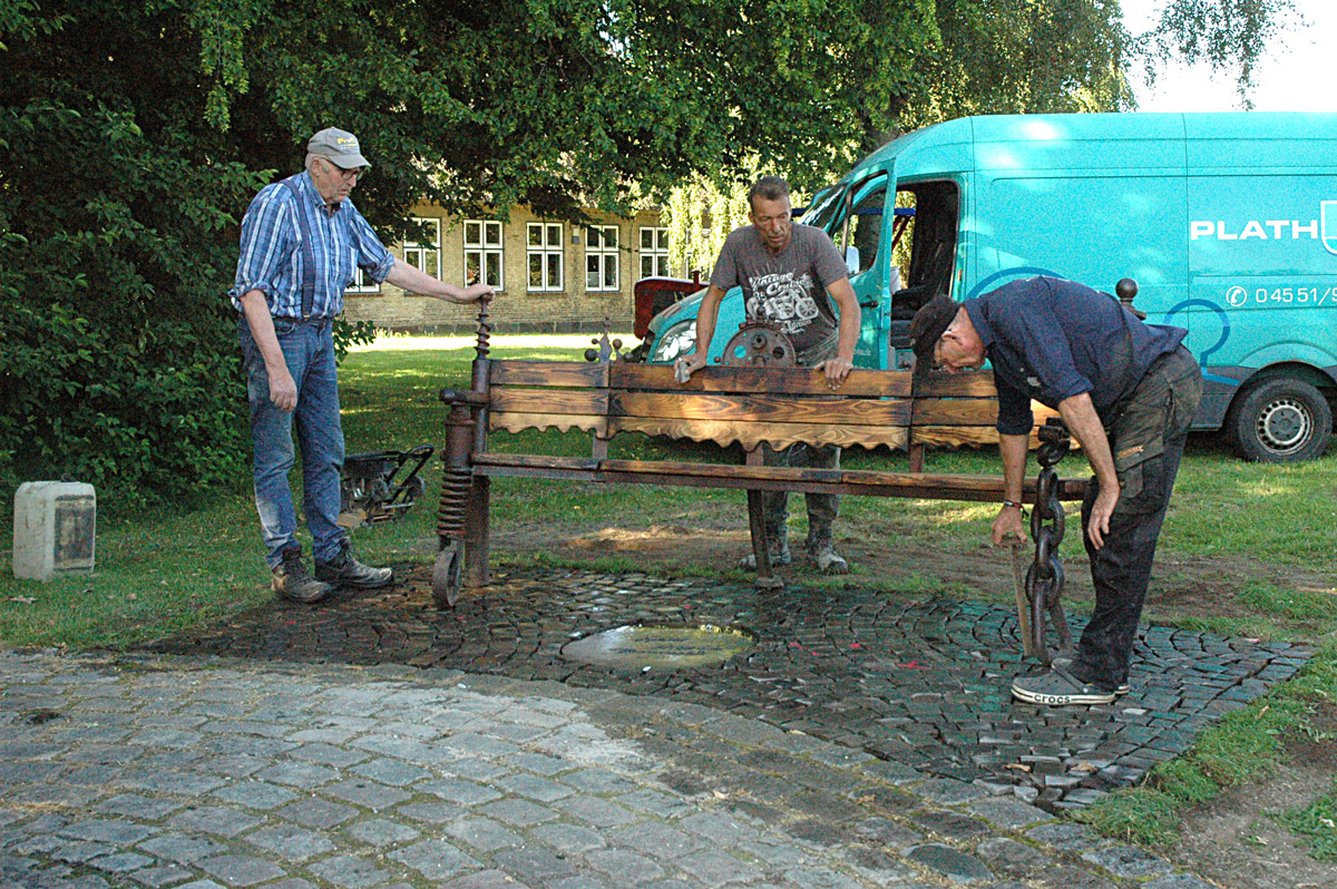 Neues Fundament für Bank am Riesen