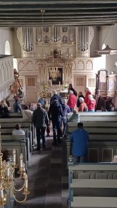 Radtour Mai 2026 Teilnehmende der Radtour im Innenraum der Kirche,