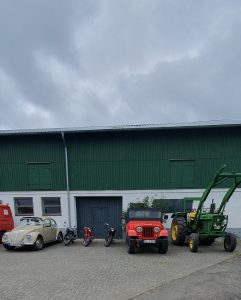 Museumstag 2026 Foto: Goedecke Oldtimerausstellung auf dem Hof.