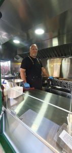 Sommerfest 2026 Foto Goedecke (14) Betreiber des Foodtrucks